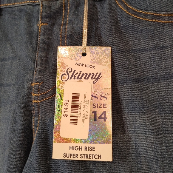 Vigoss - High Rise Super Stretch - Medium Wash Skinny Jeans Juniors size 14 NWT - Picture 4 of 14